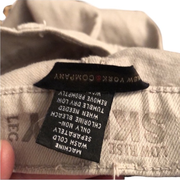 New York & Co size 10 jeans silvery light tan low to mid rise skinny jeans - Picture 10 of 10